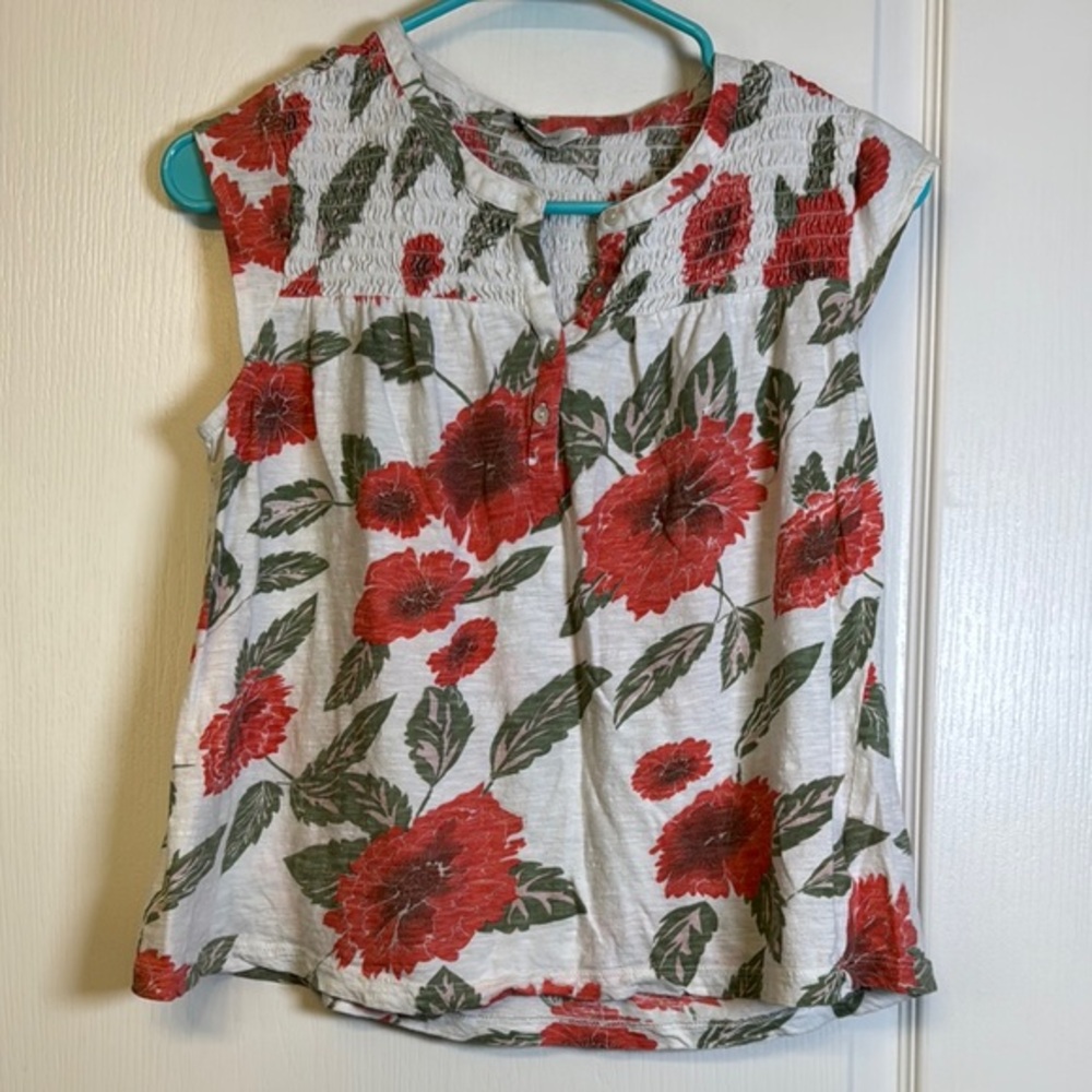 Lucky Brand White Floral Cap Sleeves Blouse Size Small EUC #2594